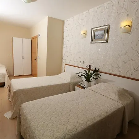 Отель Avcilar 3*